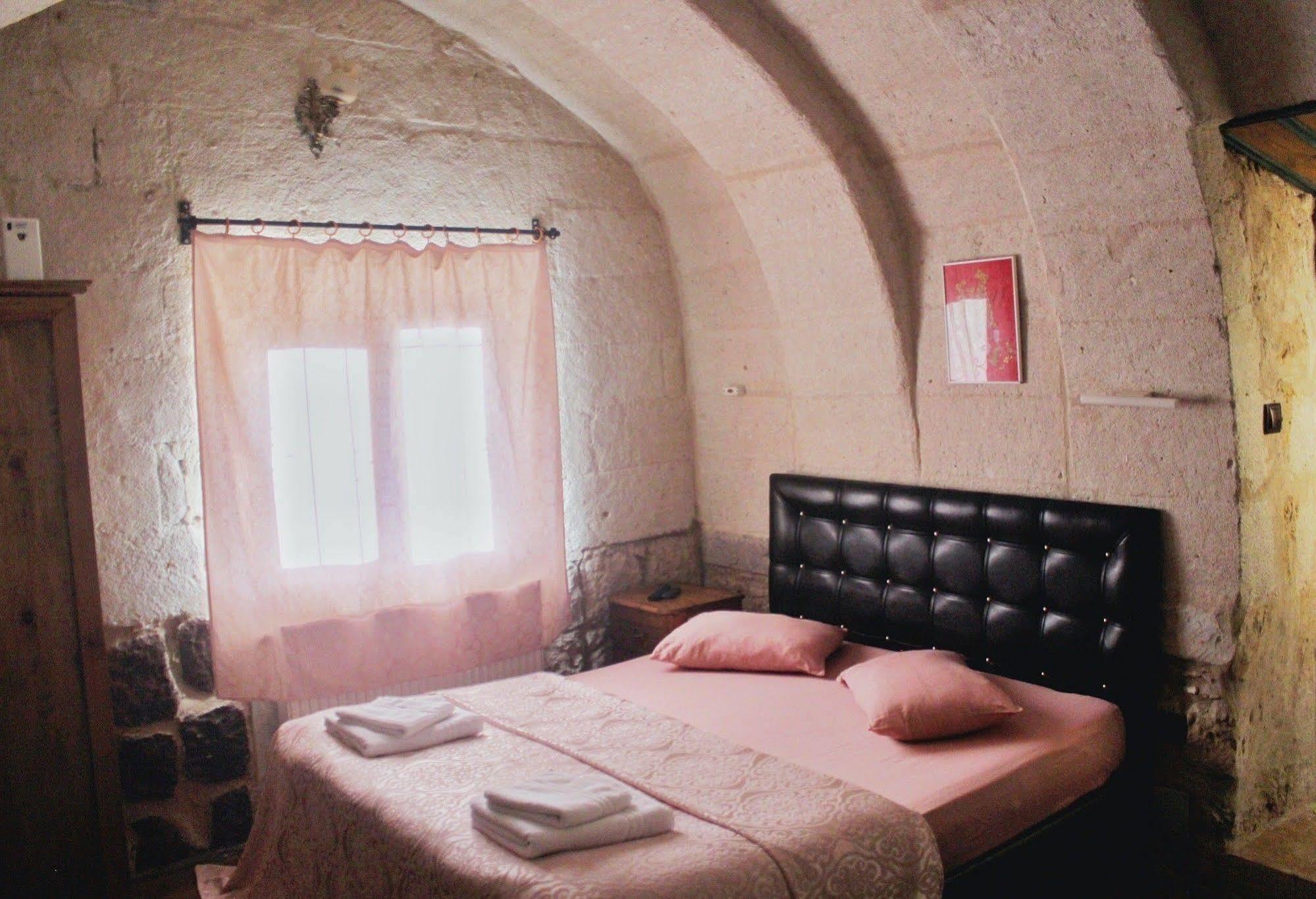 7 Oda Kapadokya Cave Hotel Ürgüp Exteriör bild